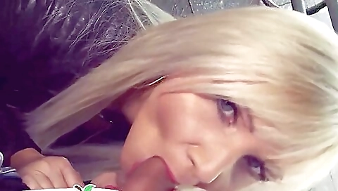 German Hot Milf Outdoor Porn Video