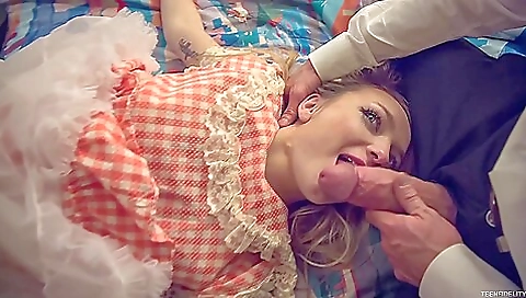 Cute teen 18+ Gets Fucked Hard In Bed With Carmen Callaway