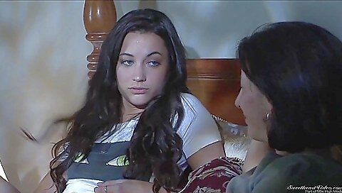 Shameless Lezzies Incredible Sex Scene